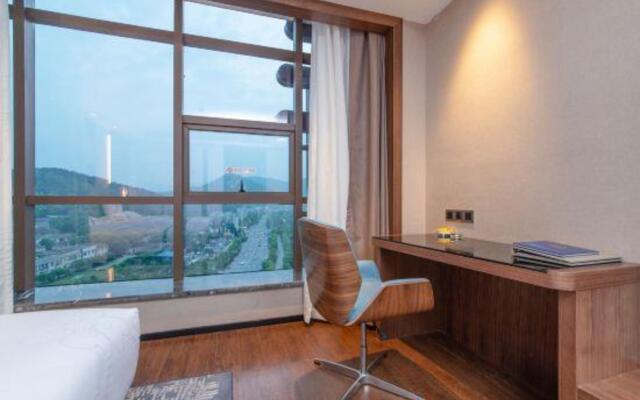 Yeste International Hotel (Shaoshan Xintiandi Pedestrian Street)