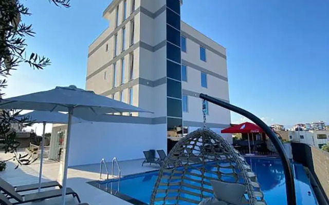 ADMIRO Hotel