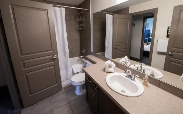 Fifth Floor Pool View #505