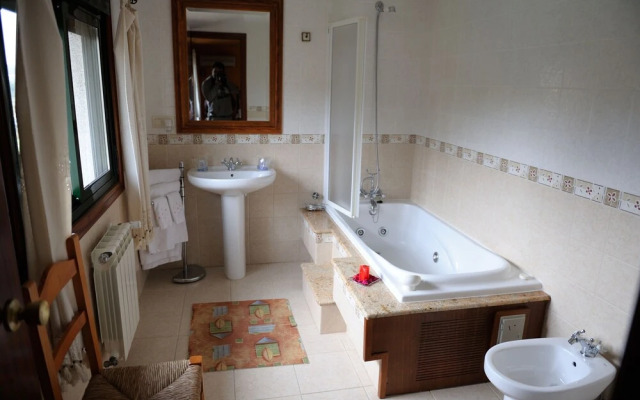 Casa Rural Os Carballos