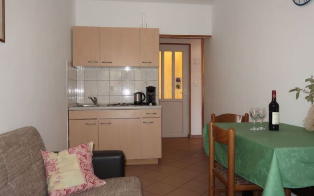 Apartment Dora Spiez 15205