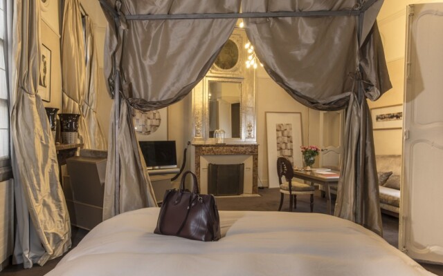 Hôtel Particulier, Le 28