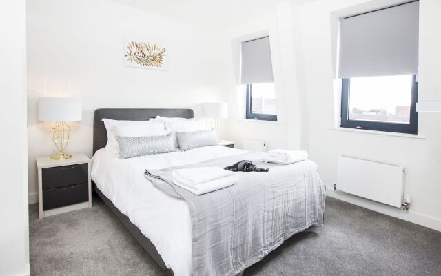 City Stay Apartments - Platform