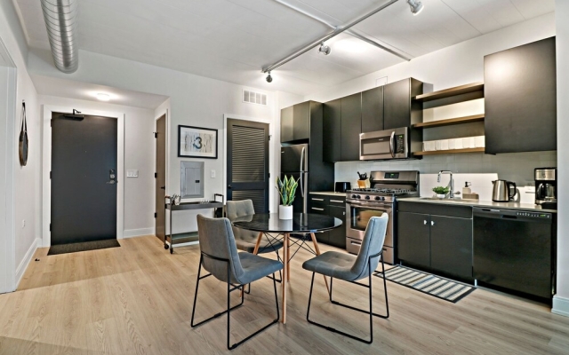 Enticing 1BR & 1BA Apartment in Belmont