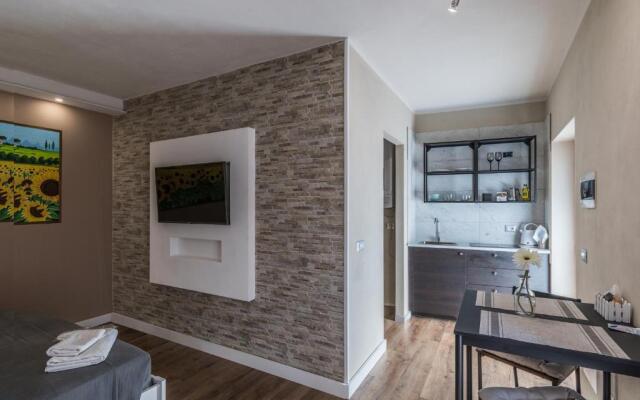 La corte di Silvia CENTRO