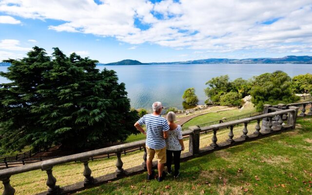 On The Point - Lake Rotorua