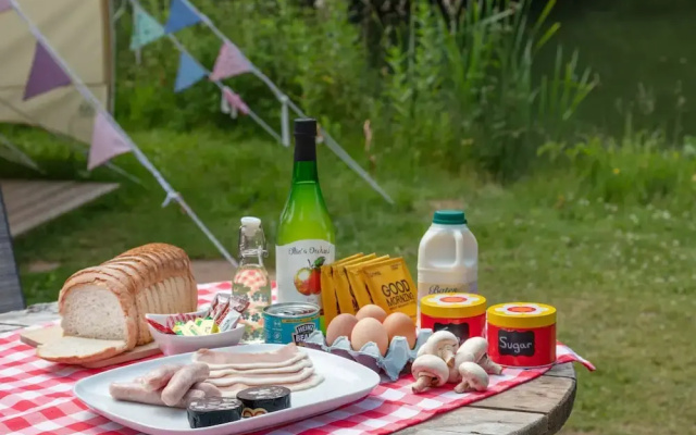 Lloyds Meadow Glamping
