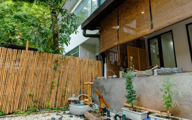 half yard – Outside – Hangzhou