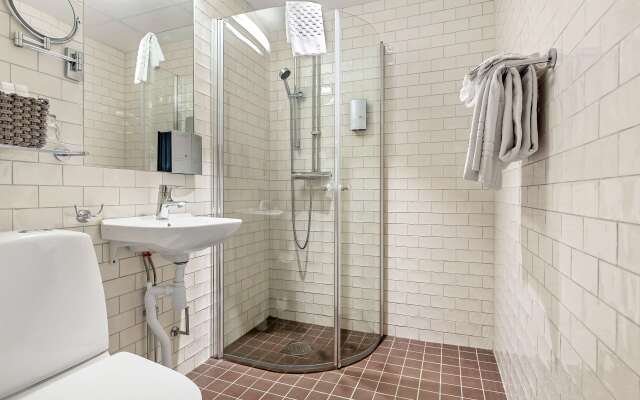 Best Western Arlanda Plus Park Airport Hotel