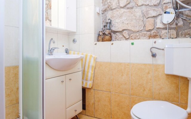 Stunning Home in Grizane With Wifi and 2 Bedrooms