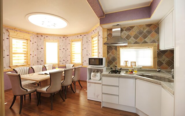 Muju Maple Vill Heu Pension