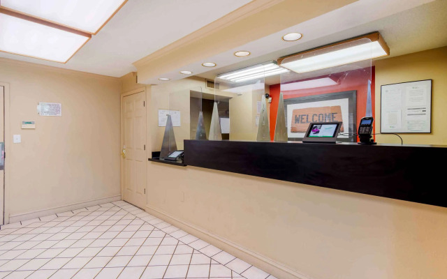 Extended Stay America Select Suites Atlanta Cumberland Mall