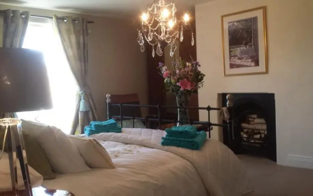 Standing Stone Farmhouse B&B