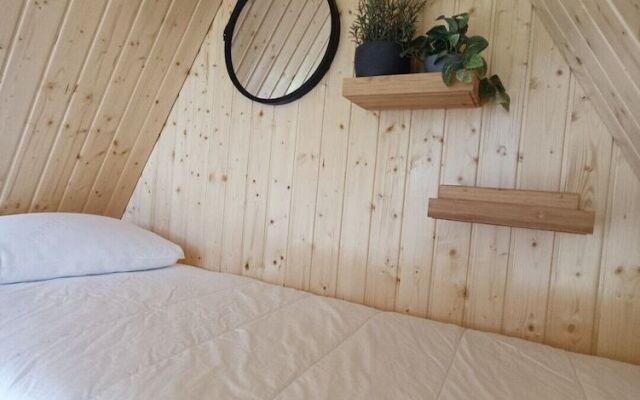 Natura Fun House & Camping