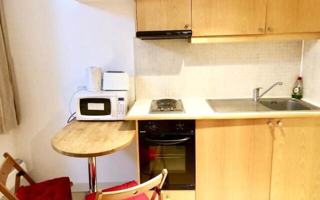 HFS Studio Next To Hydepark L12