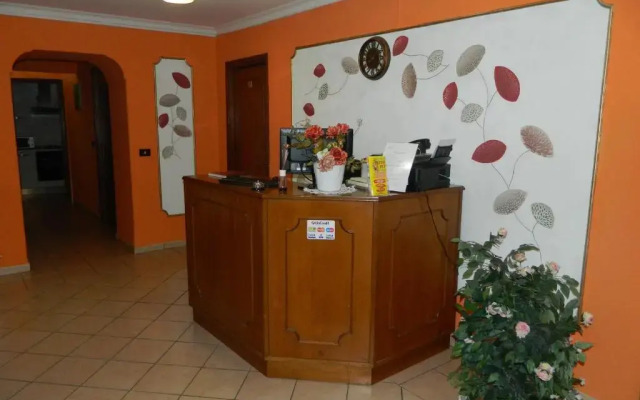 Roxena House