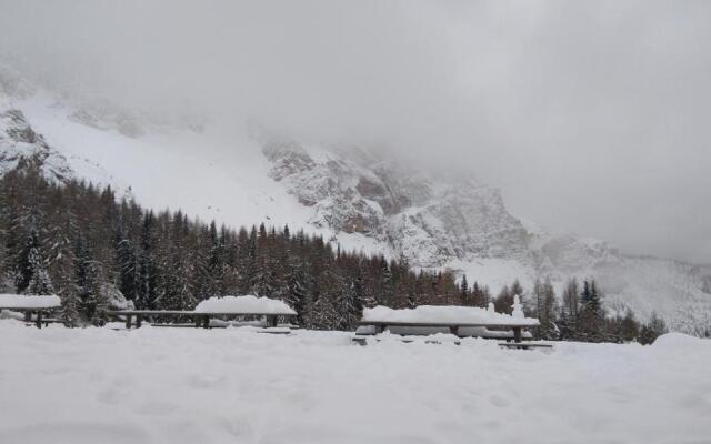 Appartamento a 2,5 km da Alleghe