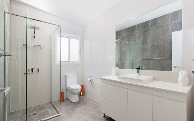 The Seahorse, 137 Government Road