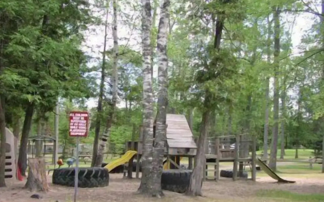 Jell-E-Bean Campground and Trailers