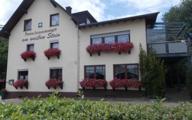 Ferienwohnungen "Am weißen Stein"