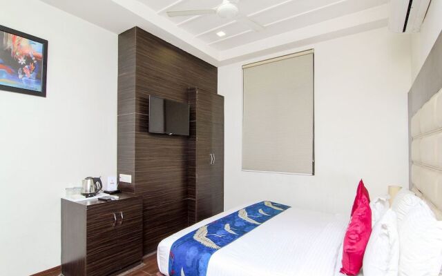 OYO 3232 Royal Inn