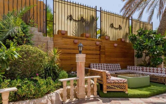 Cheerful 5-Bedroom Villa with Pool