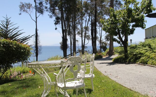 Monarch Cove Inn