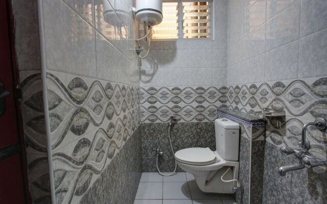 Oyo 28738 Abbirami Hotels