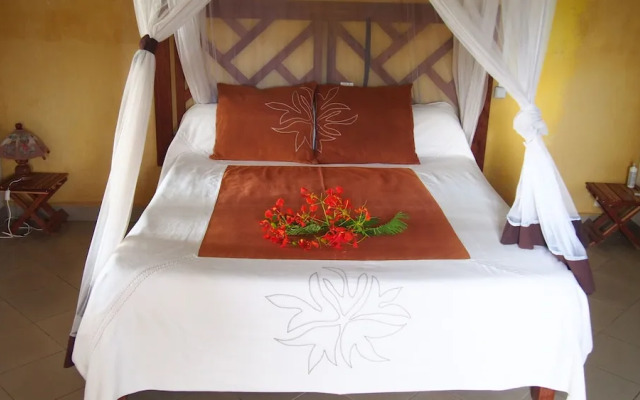 Caliente Beach Lodge