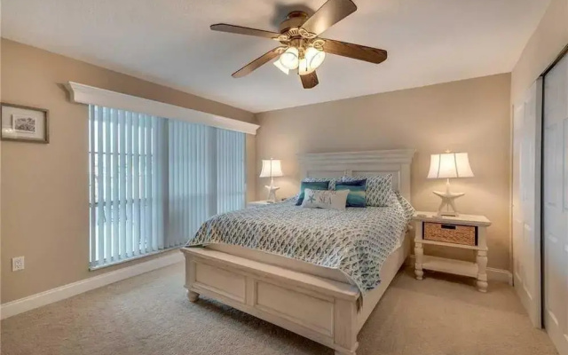 Madeira Beach Yacht Club 343H by Distinctive Beach Rentals
