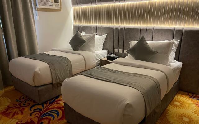 Sweet Land Hotel
