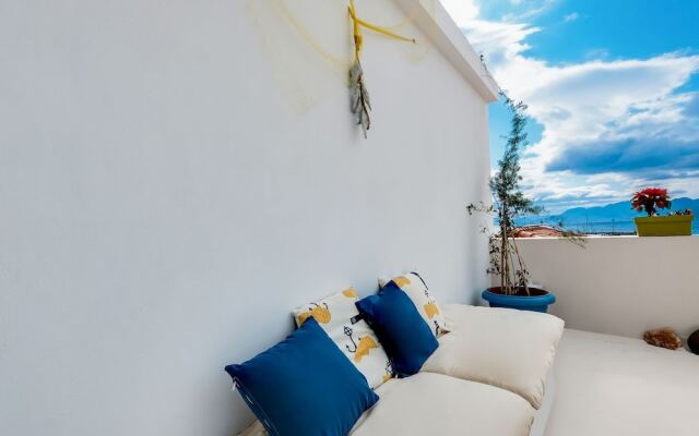 Astra Holiday Home in Aegina Island With Gorgeous Sunset Views