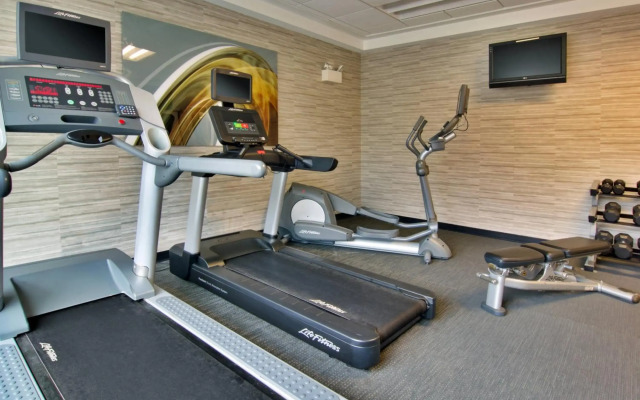 Courtyard by Marriott Clarksville