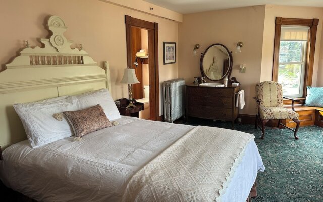 Meredith Inn