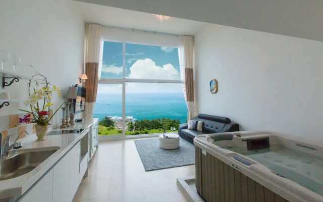 MarinePia Namhae Resort Pension