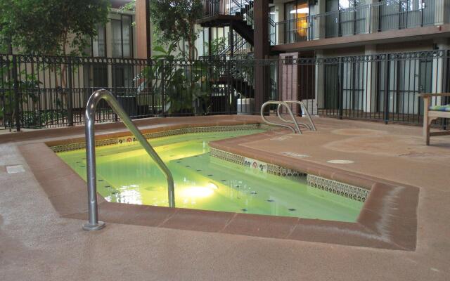 Radisson Hotel Lenexa Overland Park