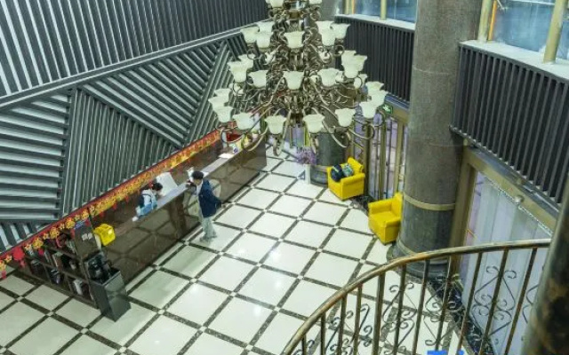 Super 8 Hotel (Weifang High Speed Railway North Station)