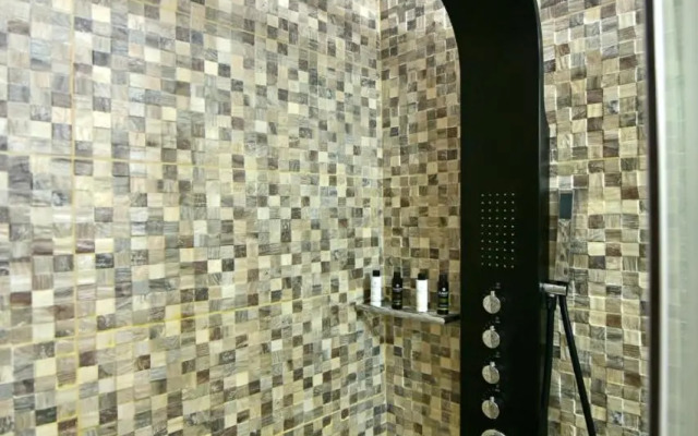 Agate Hydra luxury apartment