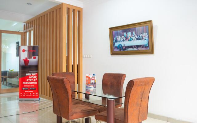 RedDoorz Plus near Siloam Karawaci