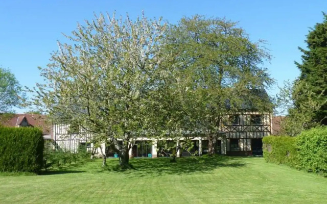 Townhouse Near Bay of Somme and Norman Beaches