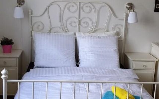 Qstay Bed & Breakfast