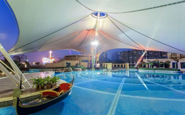 Hotel Indigo Shenzhen Overseas Chinese Town by IHG