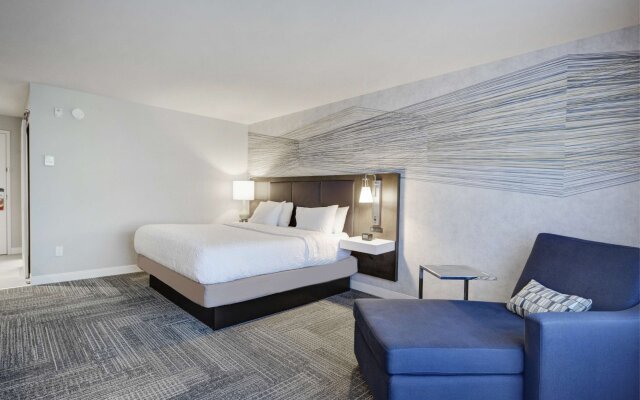 Hampton Inn & Suites by Hilton Quebec City /Saint-Romuald