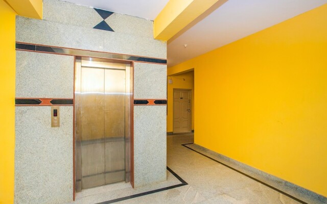 OYO 24047 SilverKey Airport