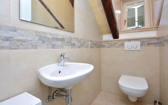 Nice Home in Podstrana with Hot Tub, WiFi & 4 Bedrooms