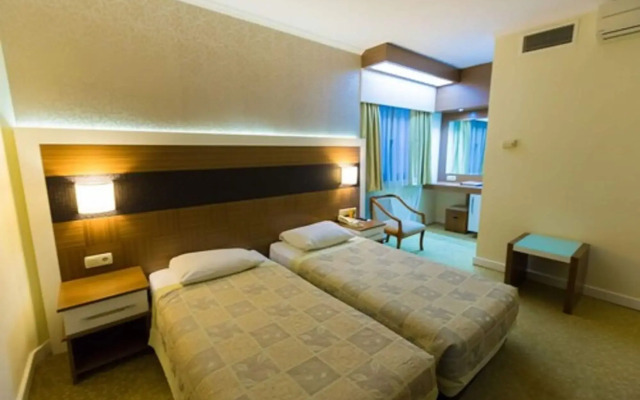 Derici Hotel