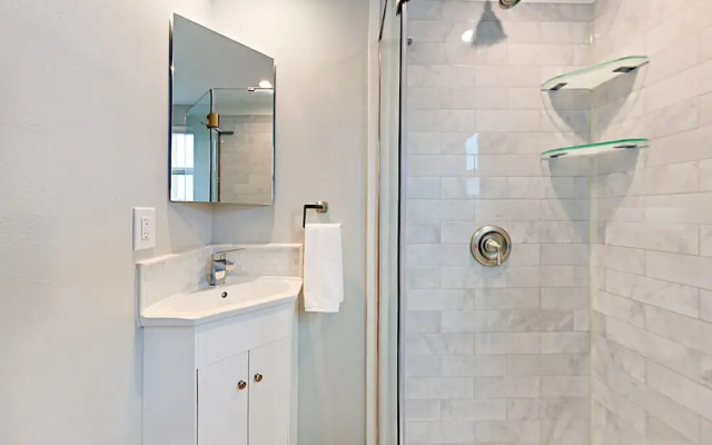 Los Escondidos - 2 Br Home