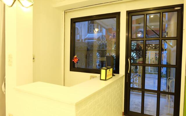 Manii hostel Asoke