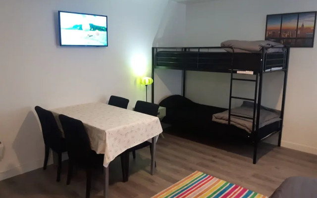 Guesthouse near Charles De Gaulle Airport