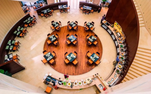 Greentown Island Lake Resort Hotel